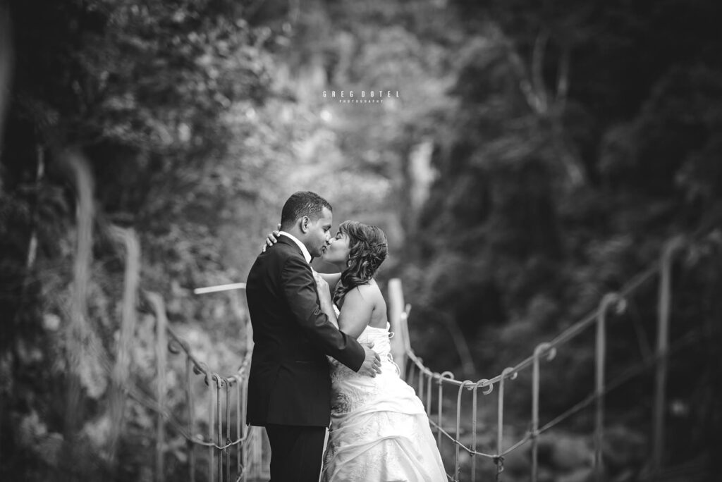 Fotografia de bodas y sesión de novios en Salto de Jimenoa de Jarabacoa, República Dominicana por el fotografo dominicano greg dotel phorography