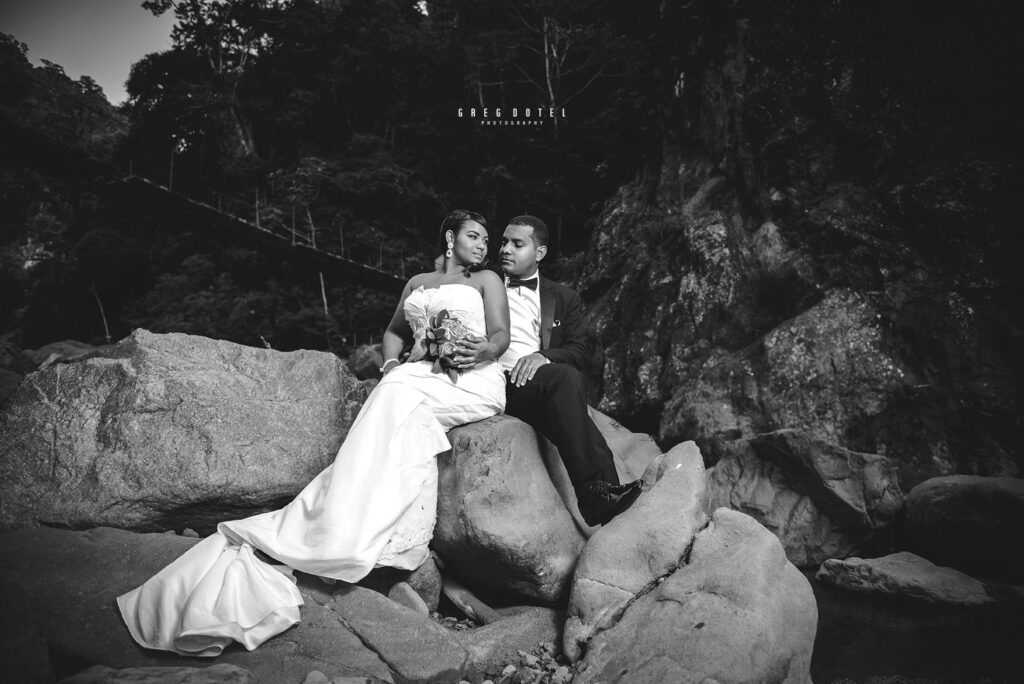 Fotografia de bodas y sesión de novios en Salto de Jimenoa de Jarabacoa, República Dominicana por el fotografo dominicano greg dotel phorography