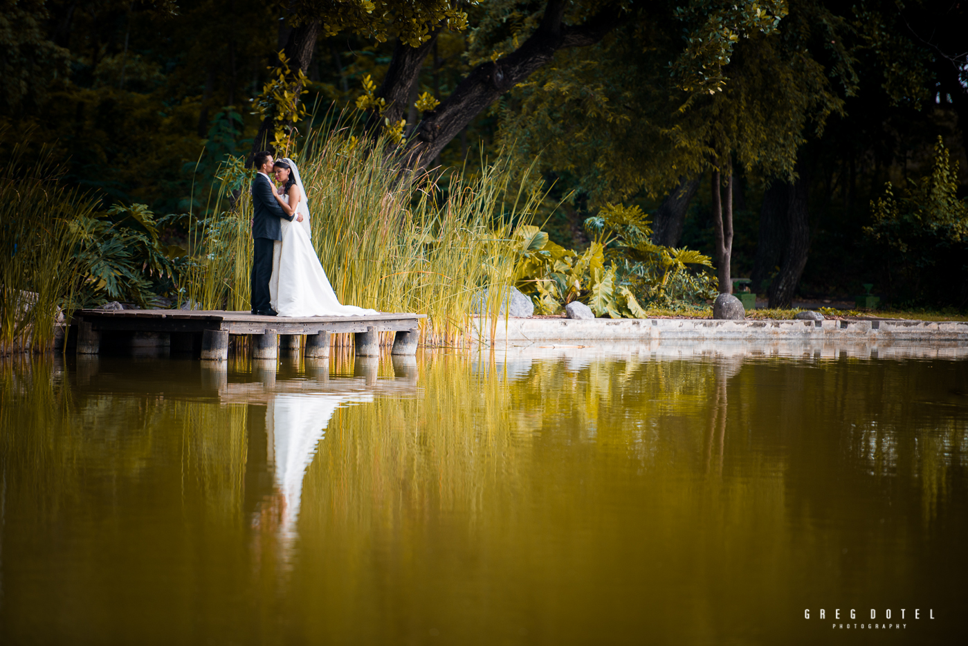 sesion de fotos de novios en santo domingo republica dominicana por el fotografo dominicano greg dotel photography en el parque mirador sur