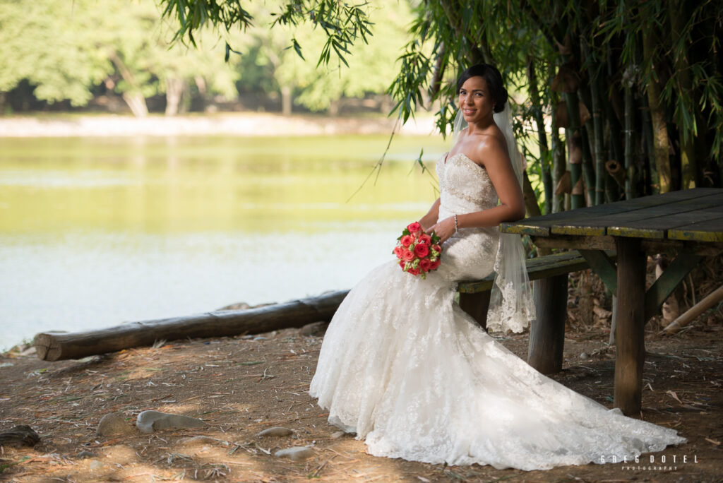 sesion de fotos de novios en santo domingo republica dominicana por el fotografo dominicano greg dotel photography en el parque mirador norte