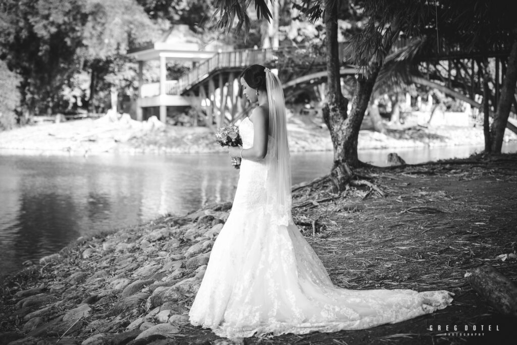 sesion de fotos de novios en santo domingo republica dominicana por el fotografo dominicano greg dotel photography en el parque mirador norte