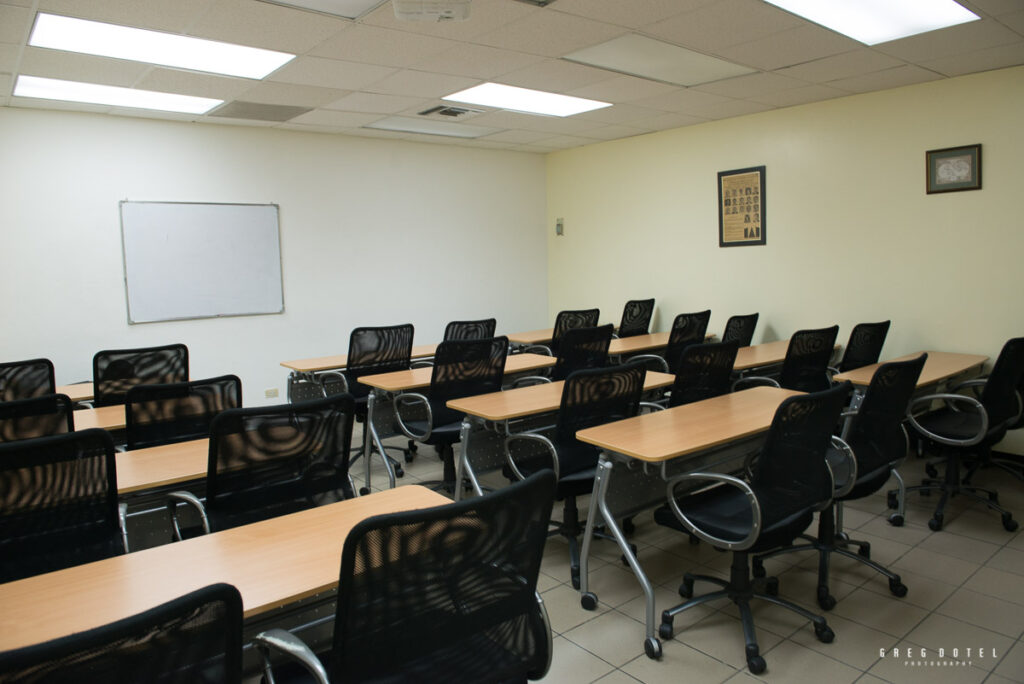 Fotografo profesional de interiores y arquitectura realizo fotos interiores de los salones de Servieventos en Santo Domingo