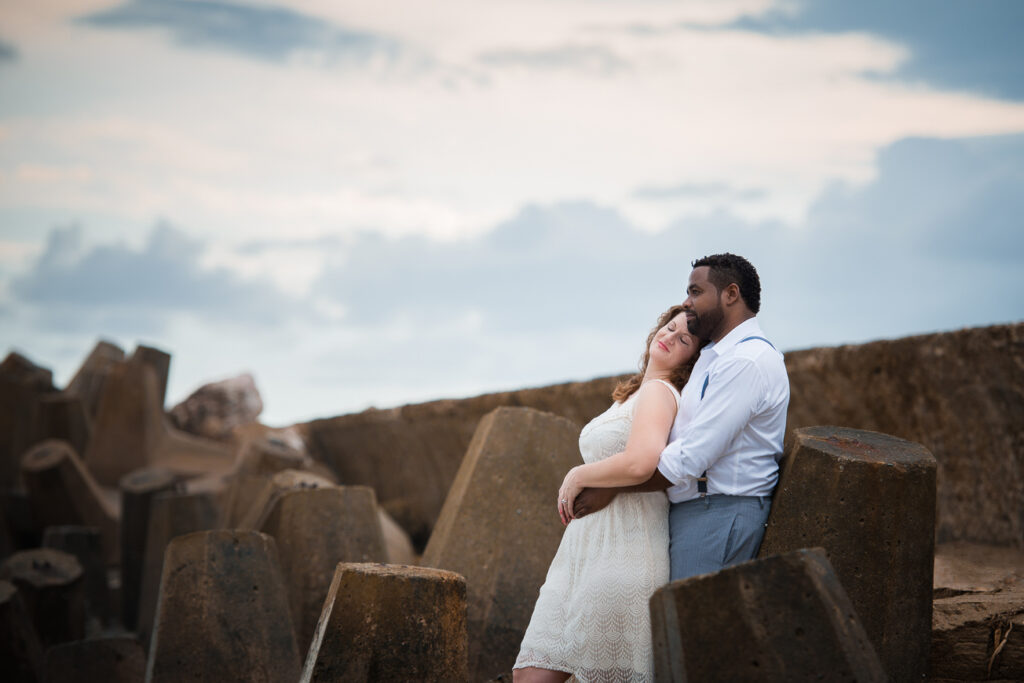 Fotografo dominicano realizó sesión de novios o preboda en la playa de Sans Souci en la ciudad de Santo Domingo, República Dominicana