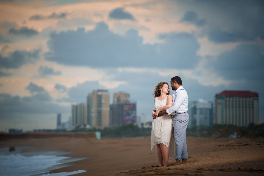 Fotografo dominicano realizó sesión de novios o preboda en la playa de Sans Souci en la ciudad de Santo Domingo, República Dominicana