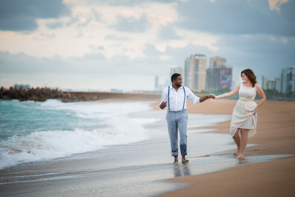 Fotografo dominicano realizó sesión de novios o preboda en la playa de Sans Souci en la ciudad de Santo Domingo, República Dominicana