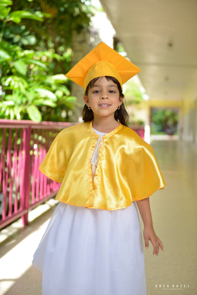 Fotos de graduación escolar primaria en Santo Domingo Republica Dominicana por el fotografo dominicano Greg Dotel