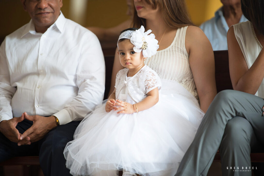 Fotografo de bautizo para niños en iglesias y parroquias en Santo Domingo República Dominicana