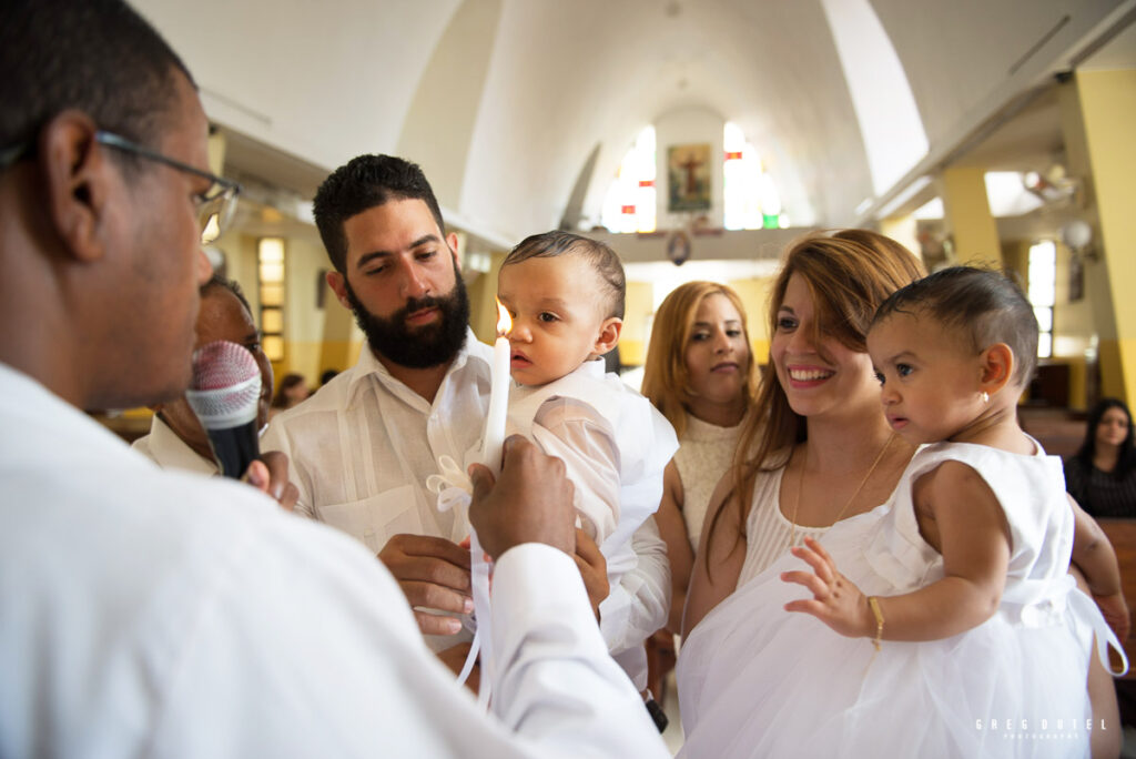 Fotografo de bautizo para niños en iglesias y parroquias en Santo Domingo República Dominicana