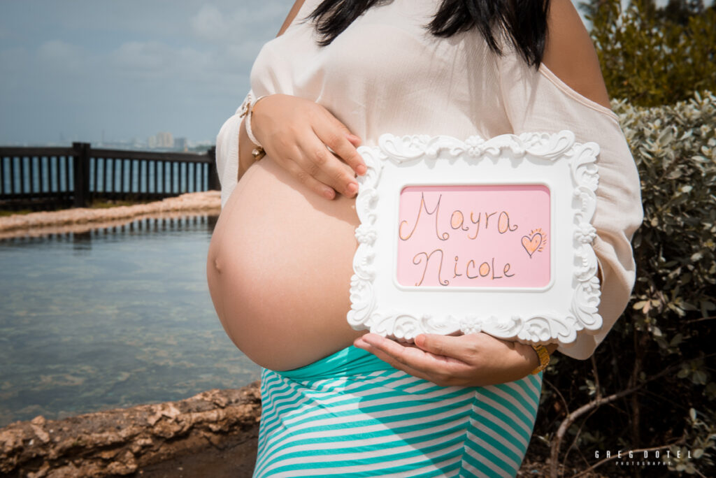 Sesion de fotos de embarazo de paola en el Acuario Nacional de Santo Domingo, República Dominicana