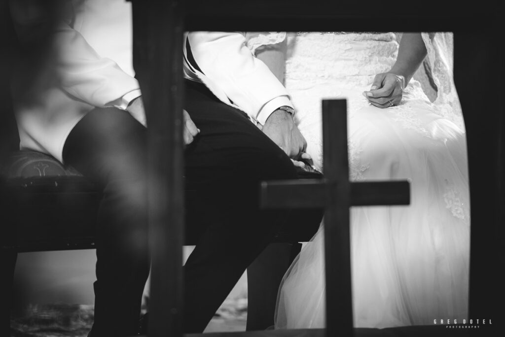 Ceremonia y recepción de bodas de Paola y Robert en iglesia de Santo Domingo, Republica Dominicana por el fotografo Greg Dotel