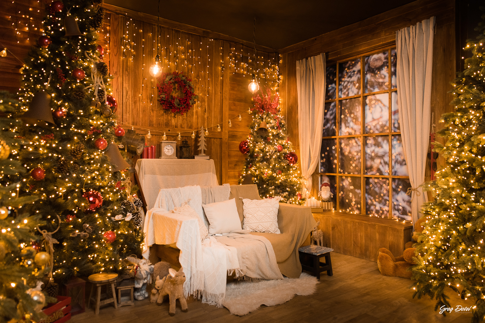 We present our Christmas photo shoot set “Cozy Christmas 2023”