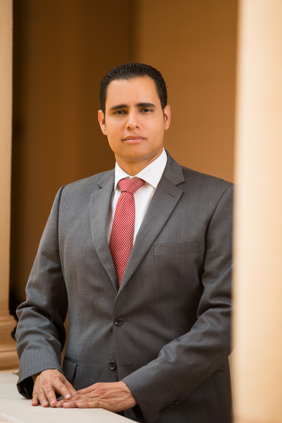 Retratos corporativos a Juan Ariel Jimenez en Santo Domingo Republica Dominicana