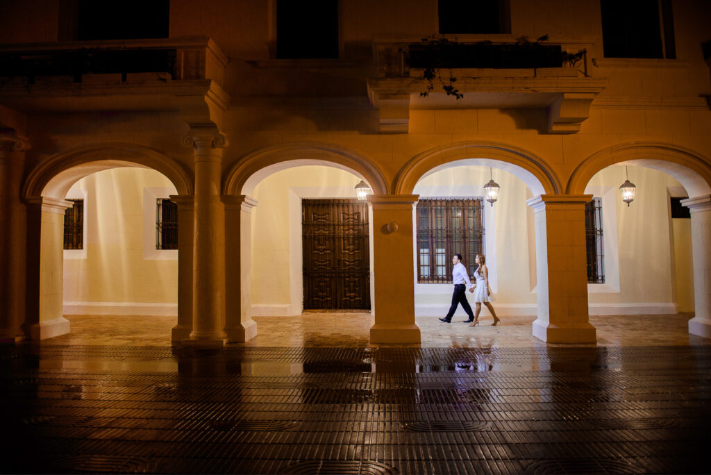 Sesion de novios o pre boda de Giselle y Welmo en la Zona Colonial de Santo Domingo Republica Dominicana