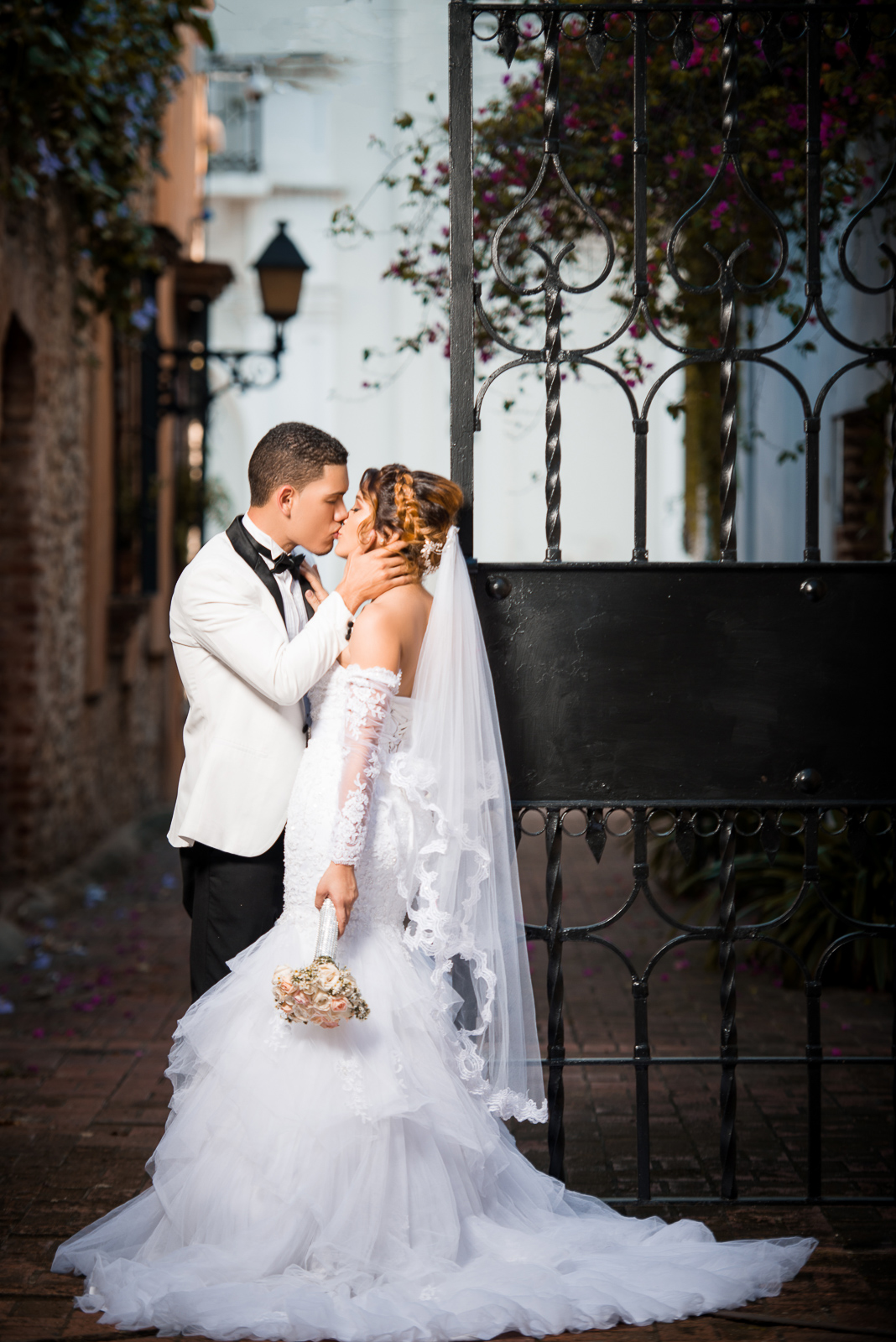 Sesion de novios o pre boda de Chari y Felix en la Zona Colonial de Santo Domingo Republica Dominicana