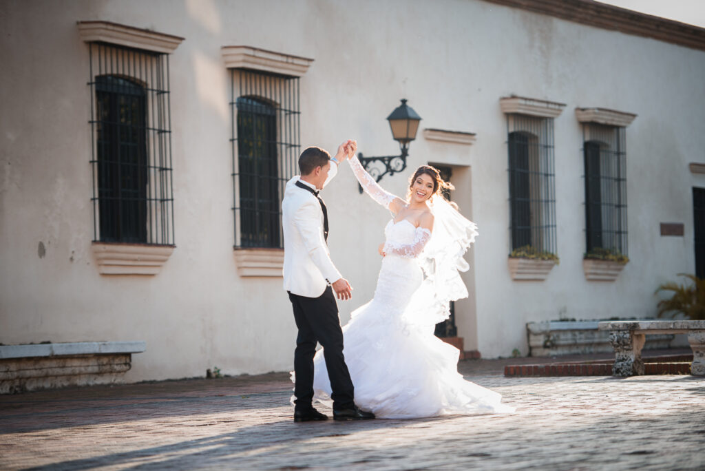 Sesion de novios o pre boda de Chari y Felix en la Zona Colonial de Santo Domingo Republica Dominicana