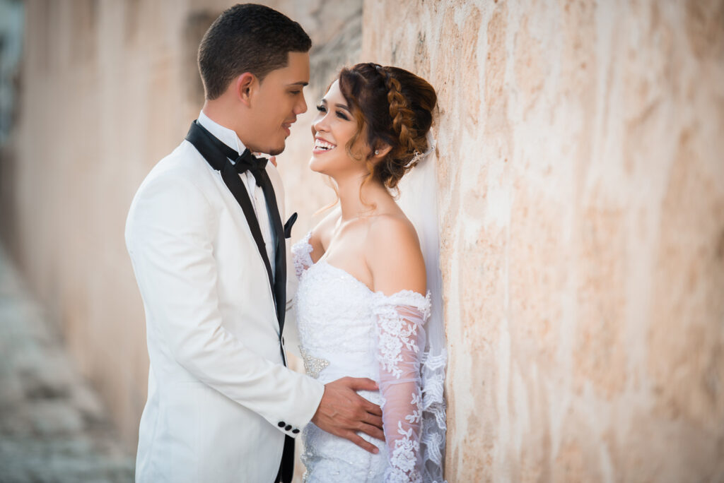 Sesion de novios o pre boda de Chari y Felix en la Zona Colonial de Santo Domingo Republica Dominicana