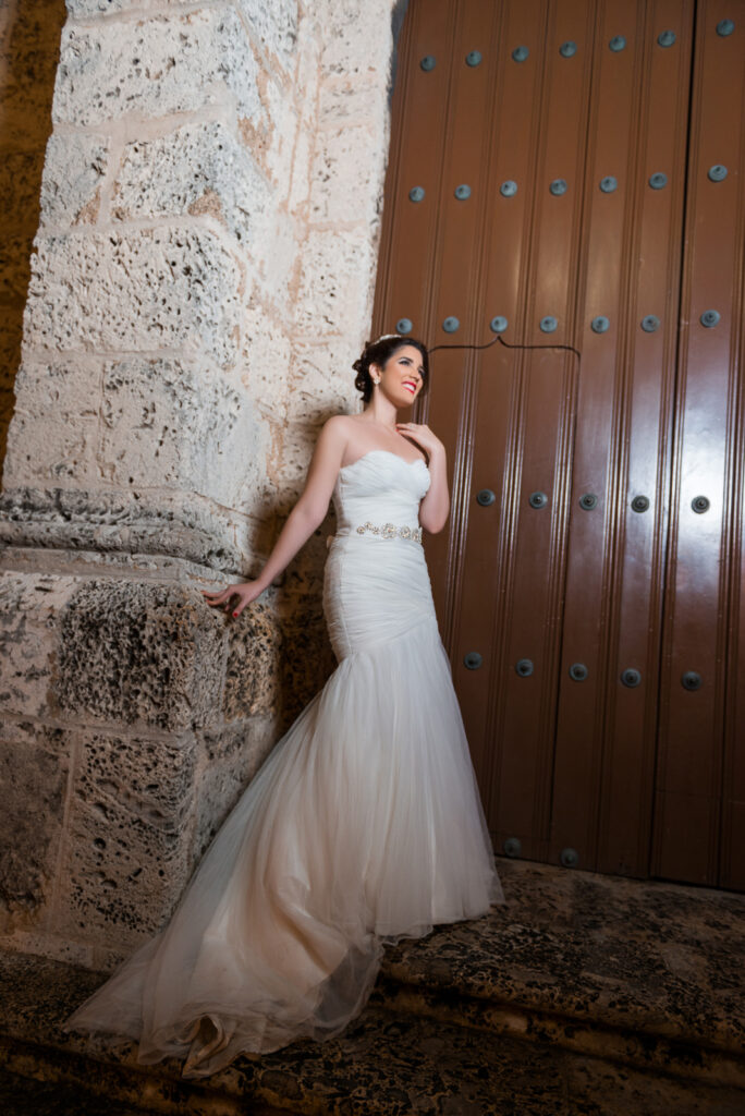 Sesion de novios de Lyonela y Carlos en la Zona Colonial de Santo Domingo en la República Dominicana