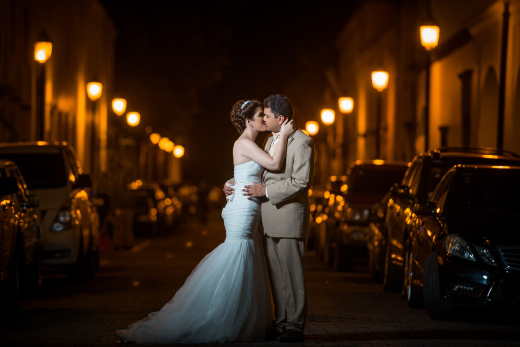 Sesion de novios de Lyonela y Carlos en la Zona Colonial de Santo Domingo en la República Dominicana