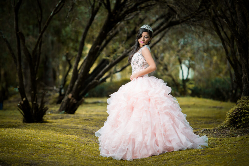 Sesión de fotos de Quinceañera en sus 15 años en el Jardín Botánico de Santo Domingo, República Dominicana