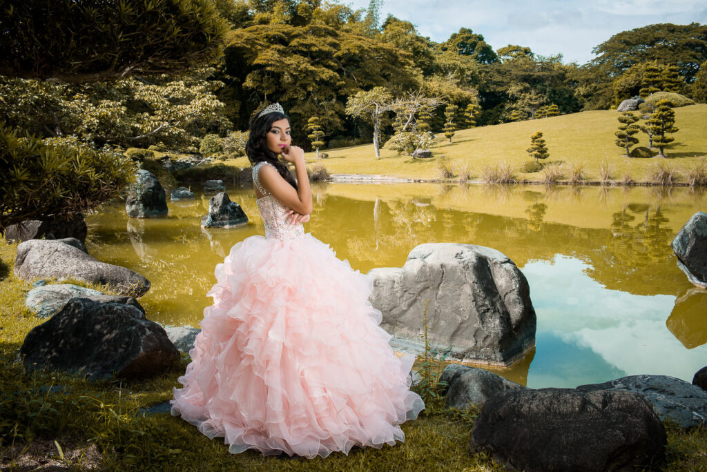 Sesión de fotos de Quinceañera en sus 15 años en el Jardín Botánico de Santo Domingo, República Dominicana