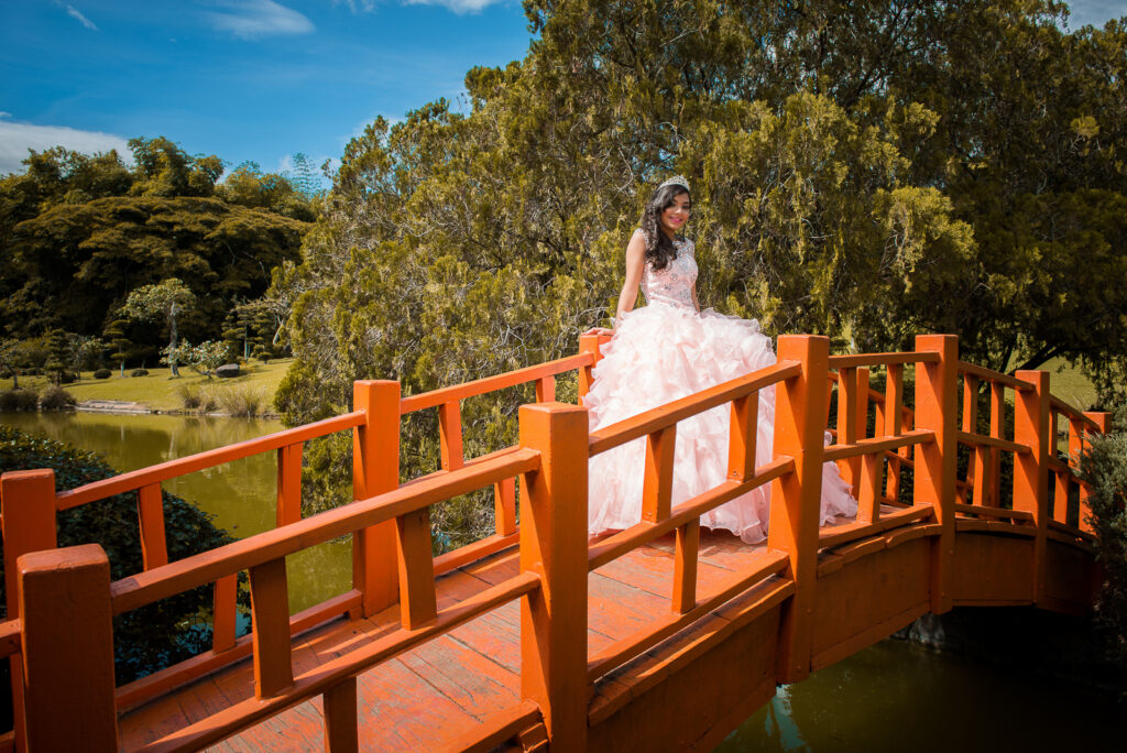 Sesión de fotos de Quinceañera en sus 15 años en el Jardín Botánico de Santo Domingo, República Dominicana