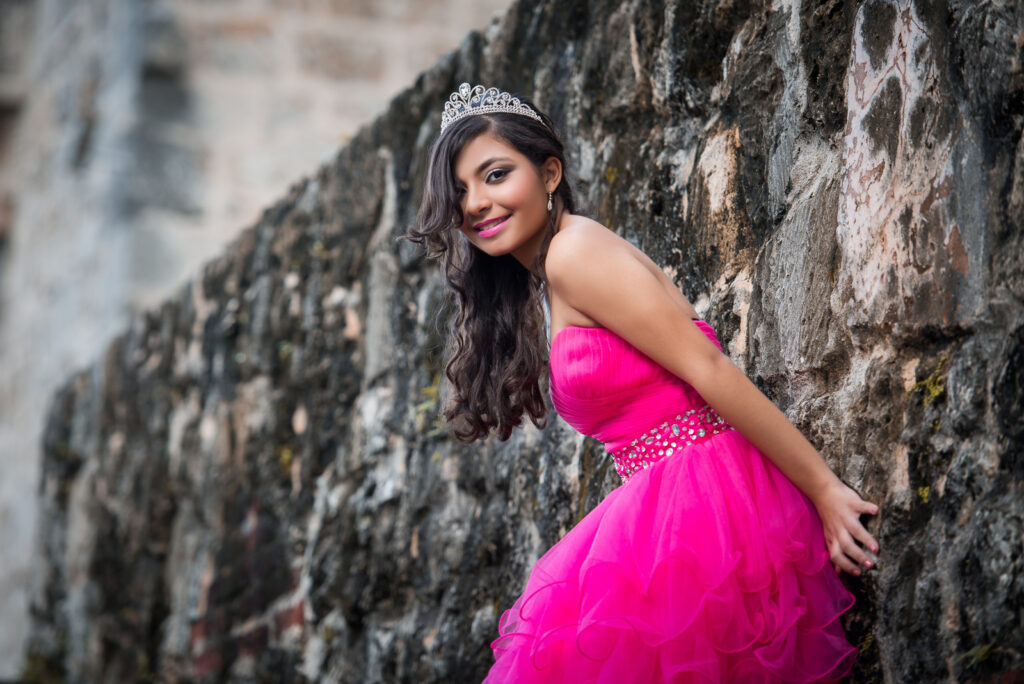 Sesión de fotos de Quinceañera en sus 15 años en Zona Colonial de Santo Domingo, República Dominicana