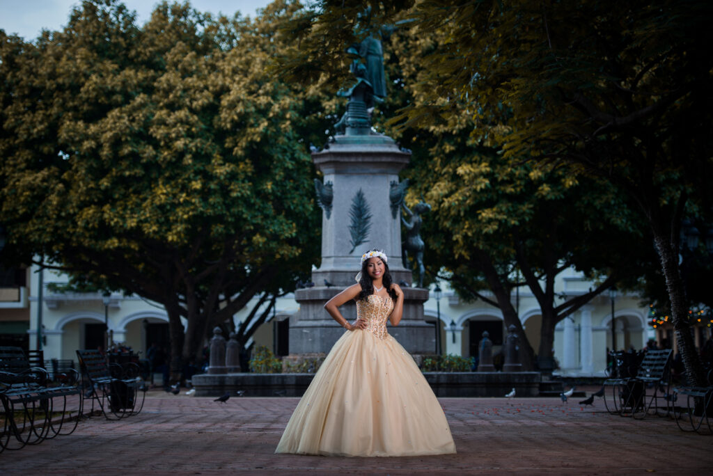 Sesión de fotos de la Quinceañera Deysi en sus 15 años en Zona Colonial de Santo Domingo, República Dominicana