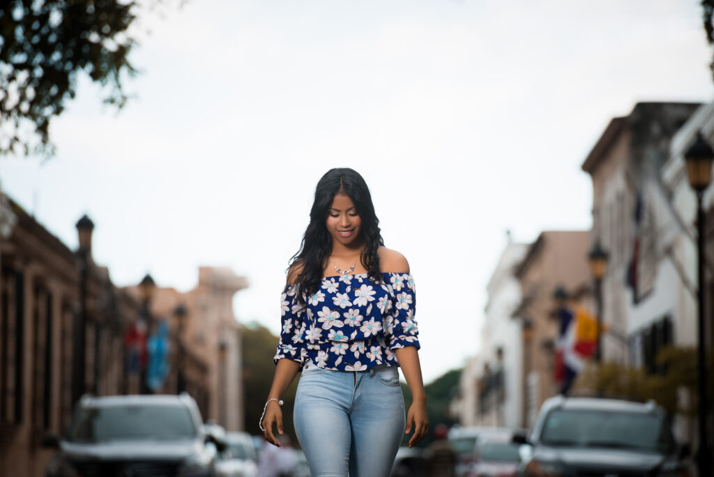 Sesión de fotos de la Quinceañera Deysi en sus 15 años en Zona Colonial de Santo Domingo, República Dominicana