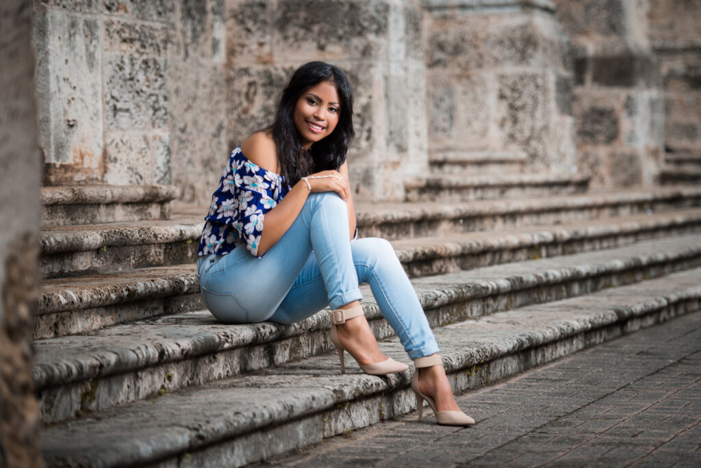 Sesión de fotos de la Quinceañera Deysi en sus 15 años en Zona Colonial de Santo Domingo, República Dominicana