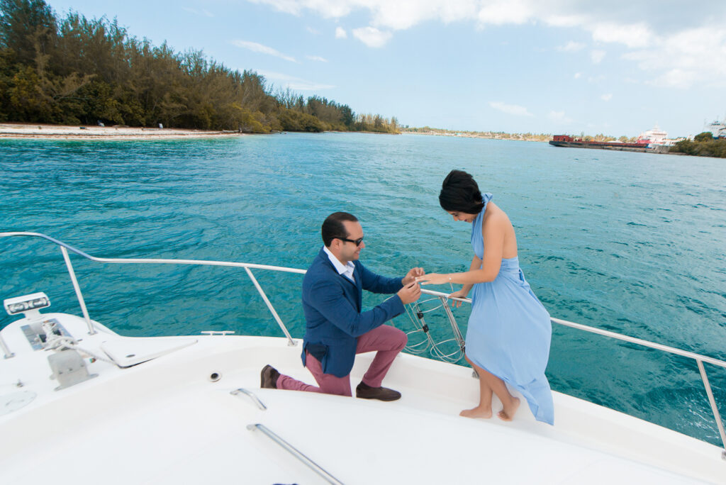 Linda Propuesta de matrimonio a Alejandrina por su novio Abel en la Isla La Piedra en Boca Chica, República Dominicana