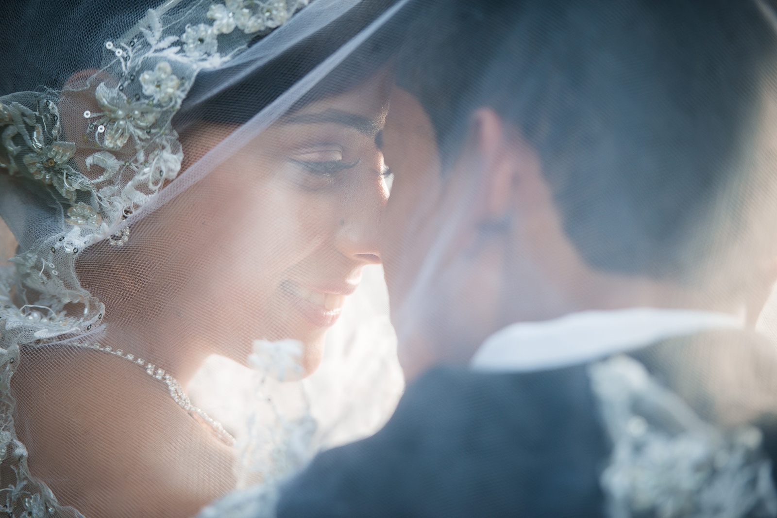 Sesión de fotos de compromiso de Laura y Albert en el Jardín Botánico de Santo Domingo, República Dominicana