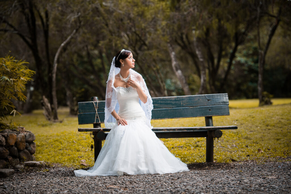 Sesión de fotos de compromiso de Laura y Albert en el Jardín Botánico de Santo Domingo, República Dominicana