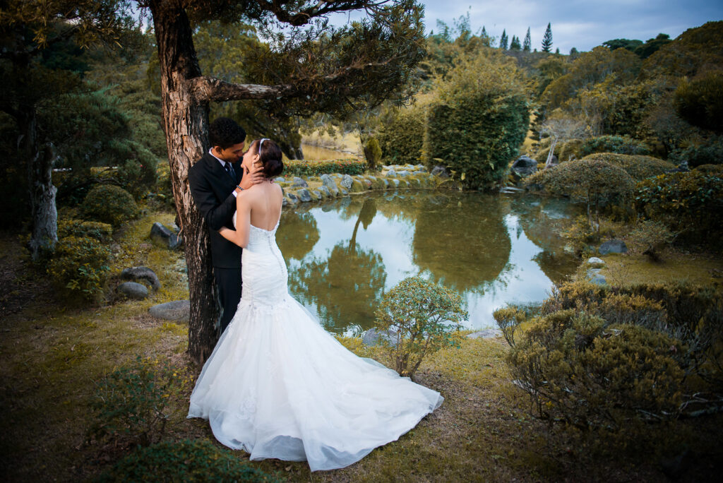 Sesión de fotos de compromiso de Laura y Albert en el Jardín Botánico de Santo Domingo, República Dominicana