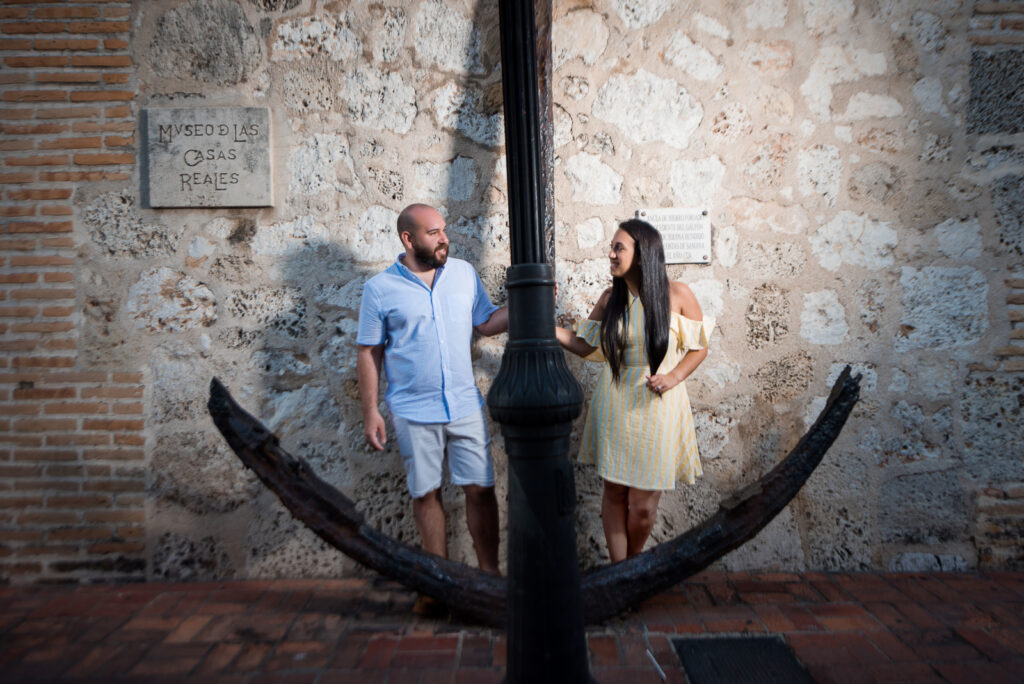 Linda propuesta de matrimonio de Chris a su novia Tali en la Zona Colonial de Santo Domingo, República Dominicana