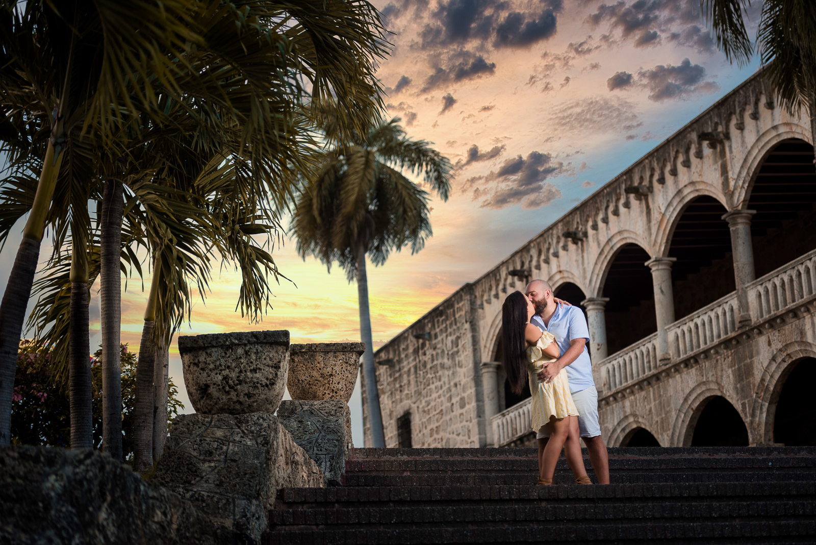 Linda propuesta de matrimonio de Chris a su novia Tali en la Zona Colonial de Santo Domingo, República Dominicana