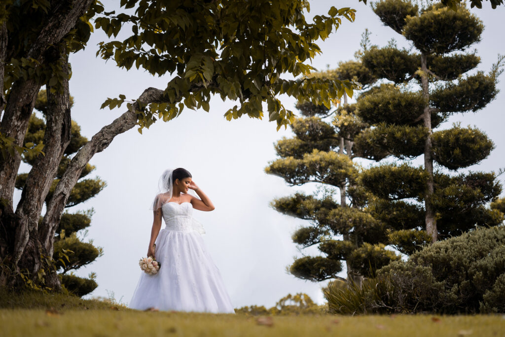 Hermosa sesion de novios en el Jardin Botanico de Santo Domingo de Tamy y George