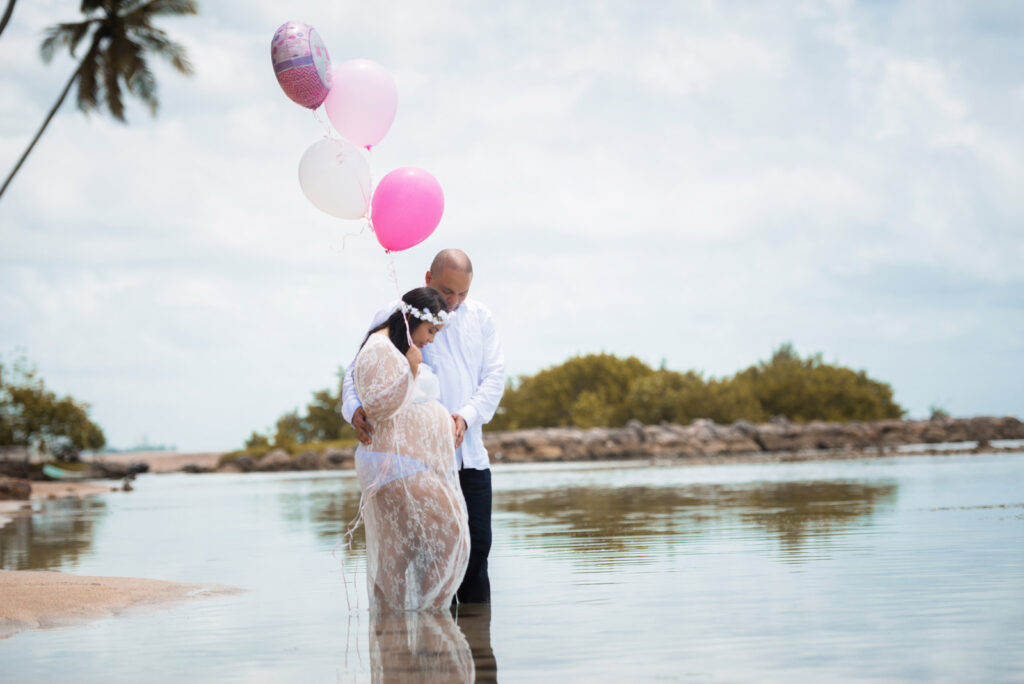 Sesion de fotos del embarazo de Yandra en la playa de Juan Dolio por el fotografo dominicano en la Republica Dominicana