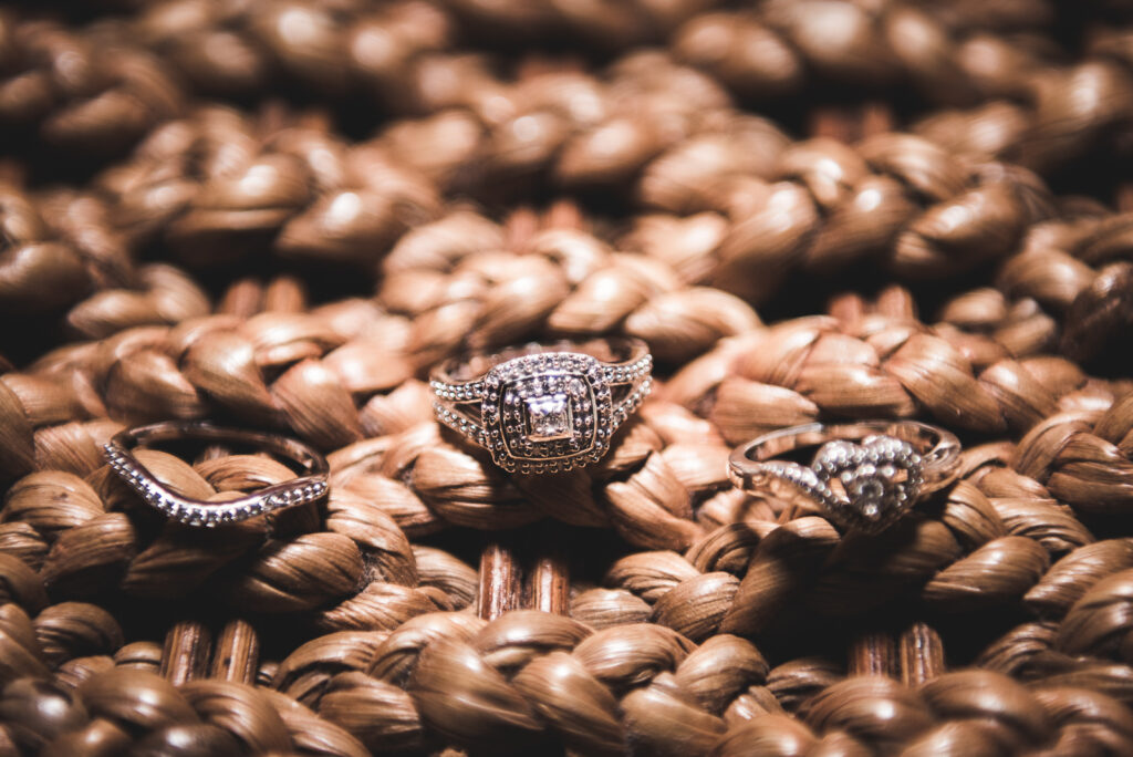 Fotos de anillos de bodas en Republica Dominicana por el fotografo dominicano Greg Dotel Photography