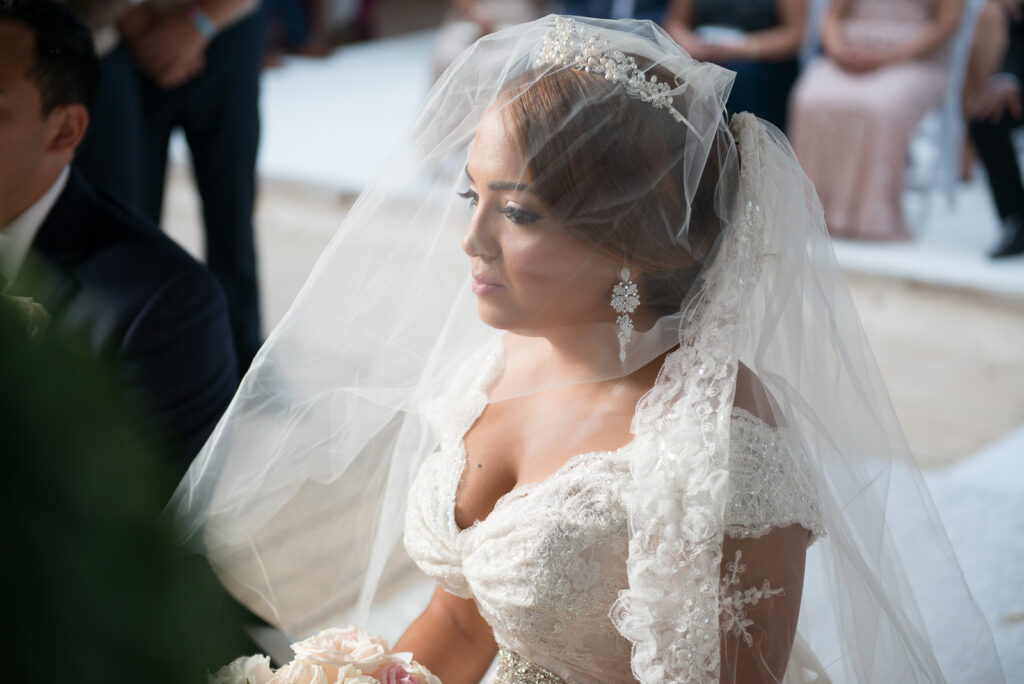 Boda de Giselle y Welmo en Punta Cana, Republica Dominicana por el fotografo Greg Dotel