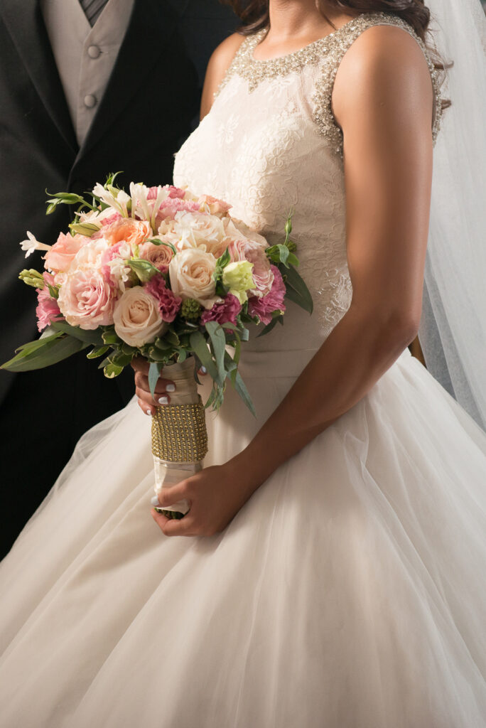 Fotos de la boda de Laura y Josue en el Hotel Crowne Plaza de Santo Domingo, Republica Dominicana por el fotografo dominicano Greg Dotel Photography