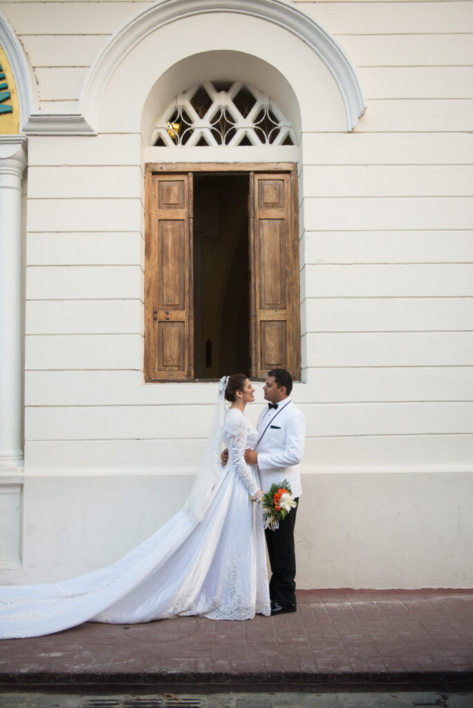 Ceremonia y recepcion de la boda de Lyonella y Carlos en la iglesia nuestra señora de la altagracia en Santo Domingo, República Dominicana