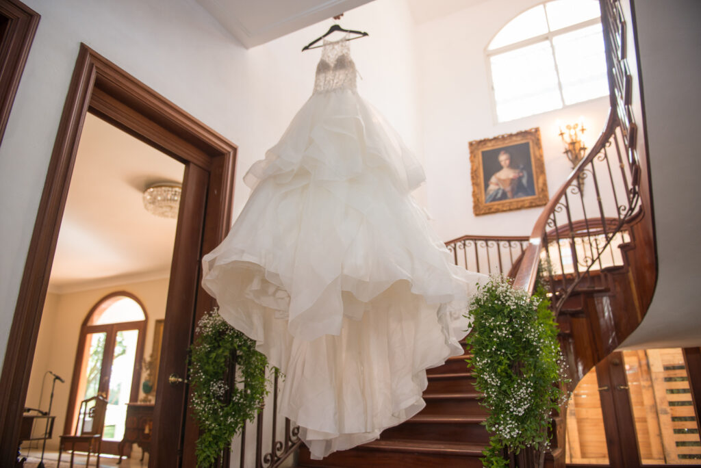 Fotos de vestido de bodas en Republica Dominicana por el fotografo dominicano Greg Dotel Photography