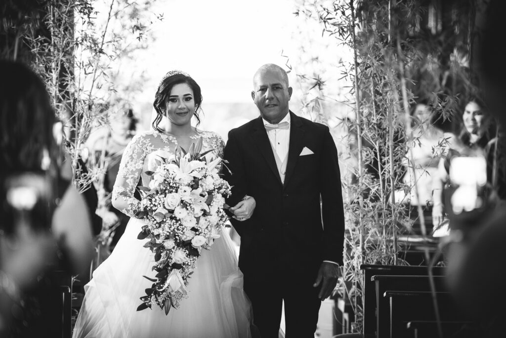 Fotos de la Boda celebrada en los Jardines de San Andres, La Vega, Republica Dominicana por el fotografo dominicano Greg Dotel Photography