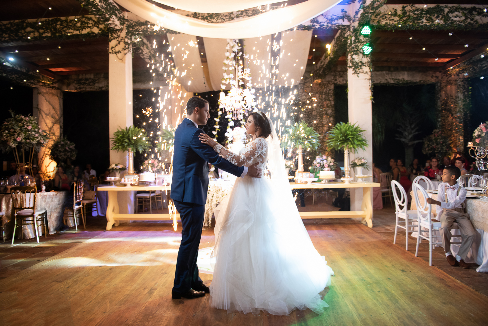 Fotos de la Boda celebrada en los Jardines de San Andres, La Vega, Republica Dominicana por el fotografo dominicano Greg Dotel Photography