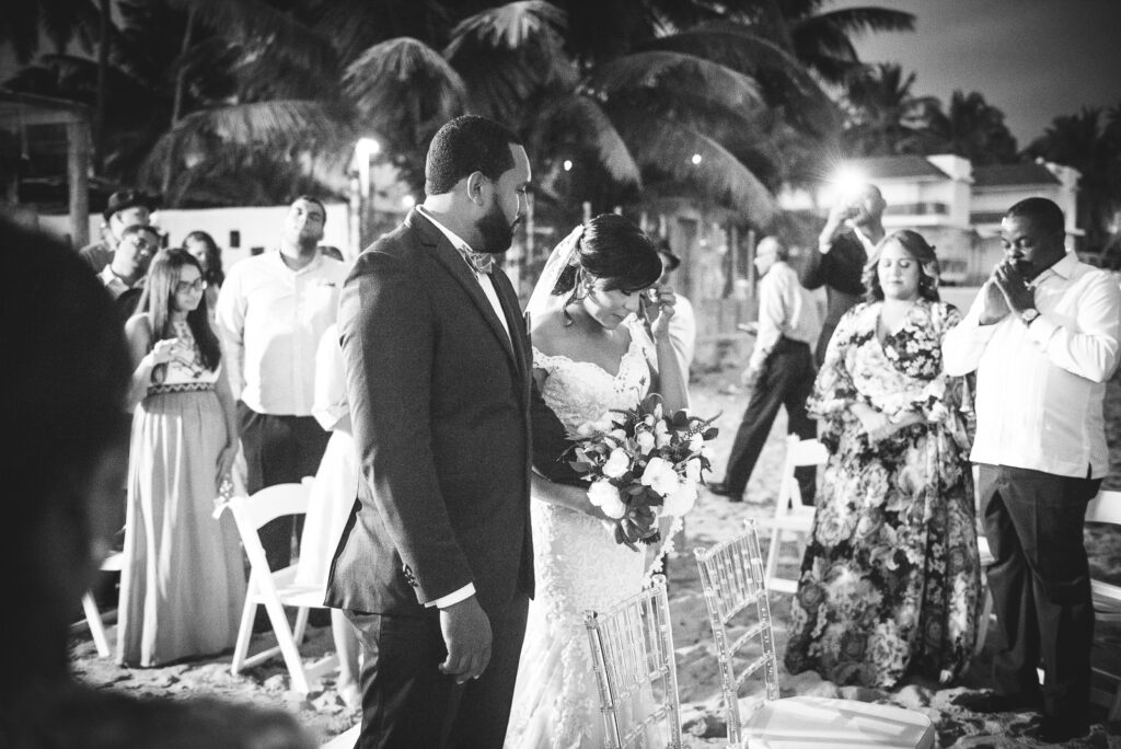 Fotos de la Boda celebrada en el Restaurante Salitre, San Pedro de Macoris, Republica Dominicana, por el fotografo dominicano Greg Dotel Photography