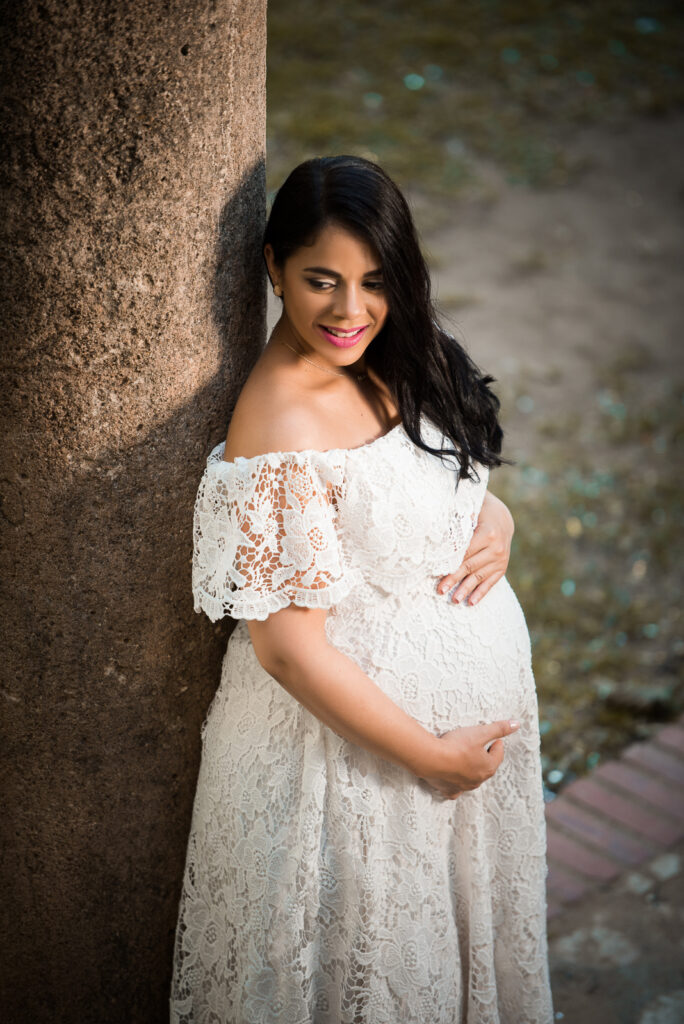 Sesion de fotos de embarazadas en las Ruinas de Emgombre en Santo Domingo, Republica Dominicana por el fotografo dominicano