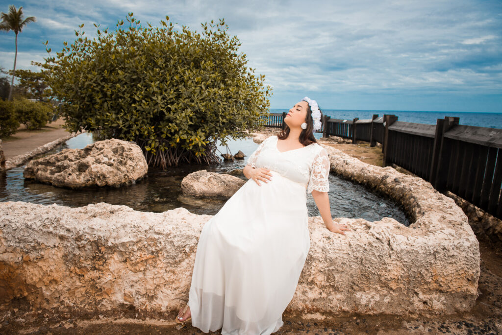 Sesion de fotos de embarazadas en Acuario Nacional en Santo Domingo, Republica Dominicana por el fotografo dominicano