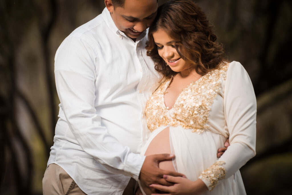 Sesion de fotos de embarazadas en el Jardín Botánico de Santo Domingo, Republica Dominicana por el fotógrafo dominicano