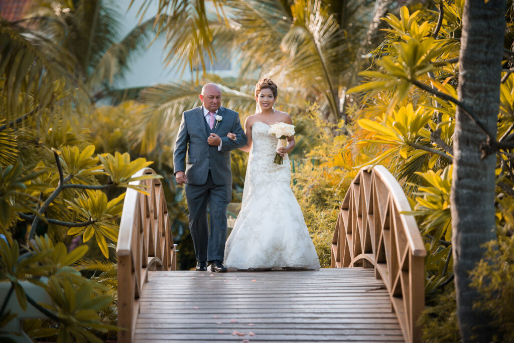 Hermosa boda en el hotel paradisus palma real punta cana, república dominicana por el fotógrafo Greg Dotel Photography