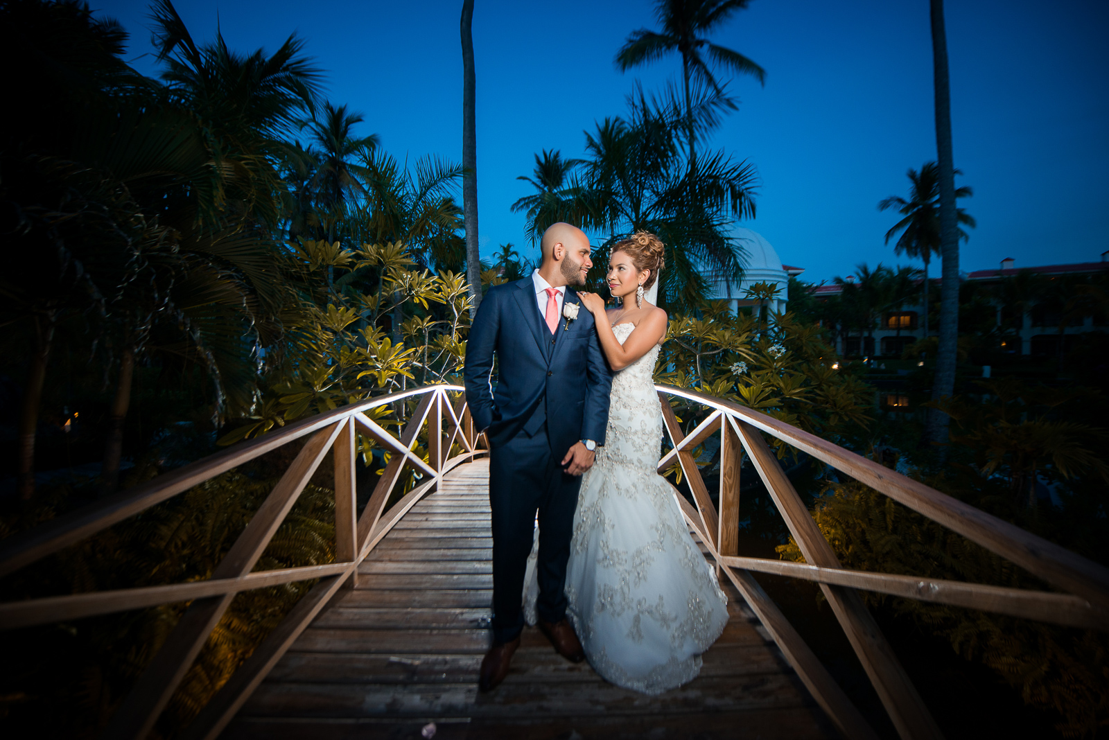 Hermosa boda en el hotel paradisus palma real punta cana, república dominicana por el fotógrafo Greg Dotel Photography